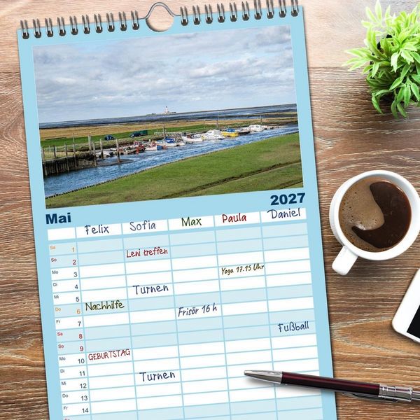 Produktbild: Familienplaner 2027 - Nordfriesland - weiter Horizont, faszinierende Natur, idyllische St&auml;dte mit 5 Spalten (Wandkalender, 21 x 45 cm) CALVENDO