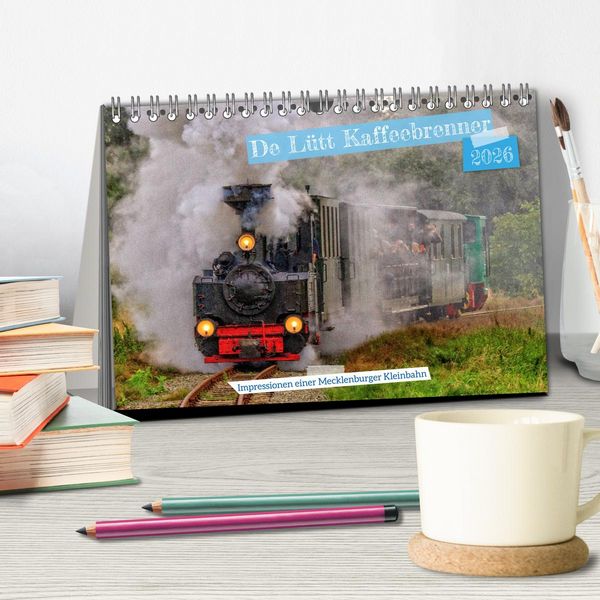 Produktbild: De L&uuml;tt Kaffeebrenner &ndash; Impressionen einer Mecklenburger Kleinbahn (Tischkalender 2026 DIN A5 quer), CALVENDO Monatskalender
