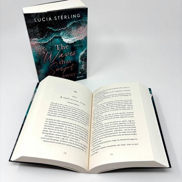 Produktbild: The waves that swept us away
