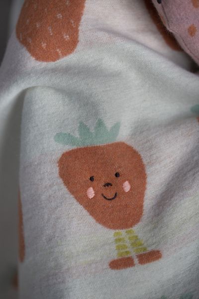 Produktbild: Fussenegger Babydecke "Erdbeere" inkl. Stick