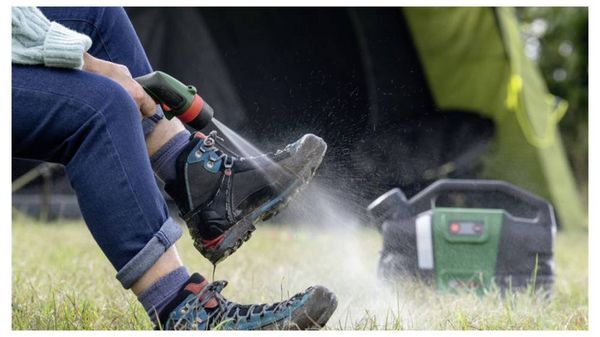 Produktbild: Bosch Home and Garden Fahrradreinigungsger&auml;t Fontus 18V-6 Akku-Hochdruckreiniger 20 bar Kaltwasser
