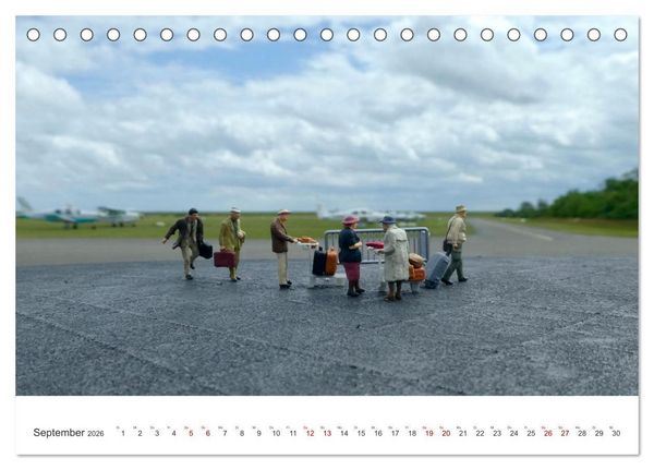 Produktbild: Follow me - fliegen anders erleben (Tischkalender 2026 DIN A5 quer), CALVENDO Monatskalender