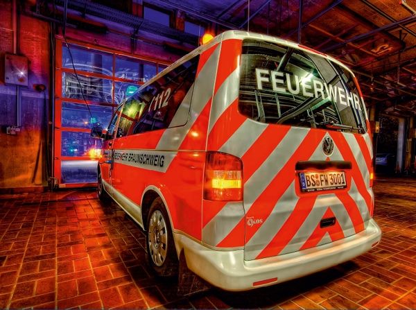 Produktbild: CALVENDO Puzzle Ein Motiv aus dem Kalender Feuerwehr Braunschweig | 2000 Teile Lege-Gr&ouml;&szlig;e 90x67cm Foto-Puzzle f&uuml;r gl&uuml;ckliche Stunden