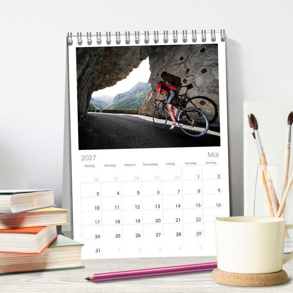 Produktbild: Tischplaner 2027 - Alpenp&auml;sse auf dem Rennrad "Himmlische Serpentinen" (A5 Tischkalender zum Aufstellen) CALVENDO