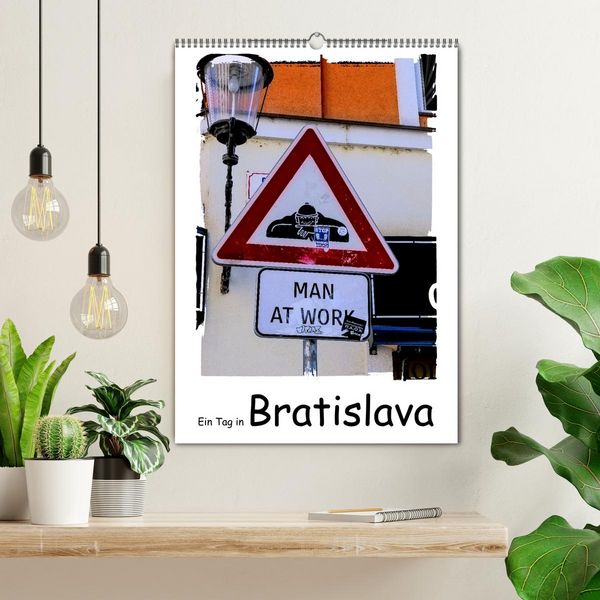 Produktbild: Ein Tag in Bratislava (Wandkalender 2026 DIN A2 hoch), CALVENDO Monatskalender