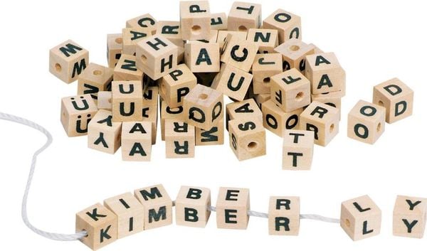 Goki HD270 - Buchstabenwürfel mit Schnur, 300-teilig, natur, Holz/Textil, Fädelspiel