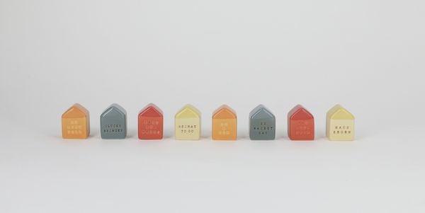 Produktbild: Steinzeug Minih&auml;uschen verschiedene Designs, 2,5x3,5