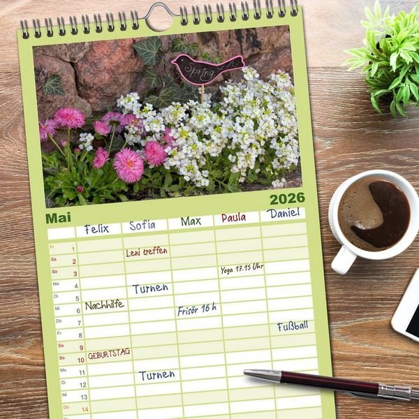 Produktbild: Familienplaner 2026 - Mein Jahr im Landhausgarten mit 5 Spalten (Wandkalender, 21 x 45 cm) CALVENDO