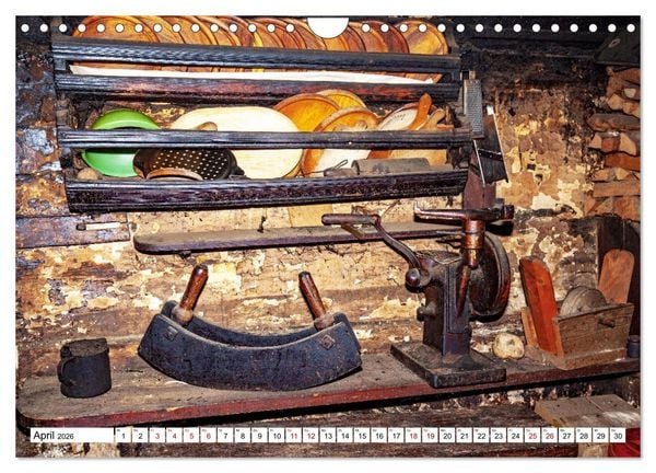 Produktbild: Tiroler Bauernh&ouml;fe Mal urig, mal feudal (Wandkalender 2026 DIN A4 quer), CALVENDO Monatskalender