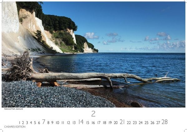 Produktbild: R&uuml;gen Kalender 2027 &ndash; Wandkalender | Fotokalender Deutschland 35x50cm | in 12 faszinierenden Fotos &ndash; von K&uuml;stenromantik bis wildromantischer Inselnatur