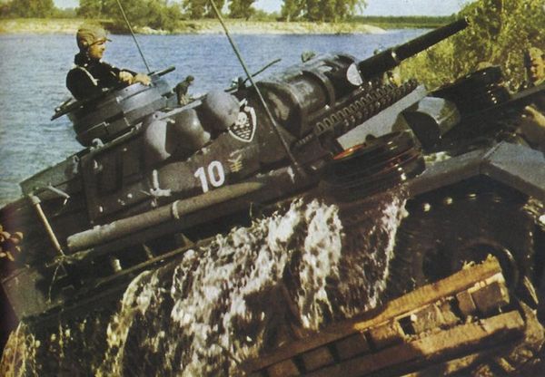 Produktbild: Kriegsmaschinen des II. Weltkriegs - Panzer [4 DVDs]
