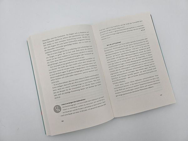 Produktbild: This Book May Save Your Life