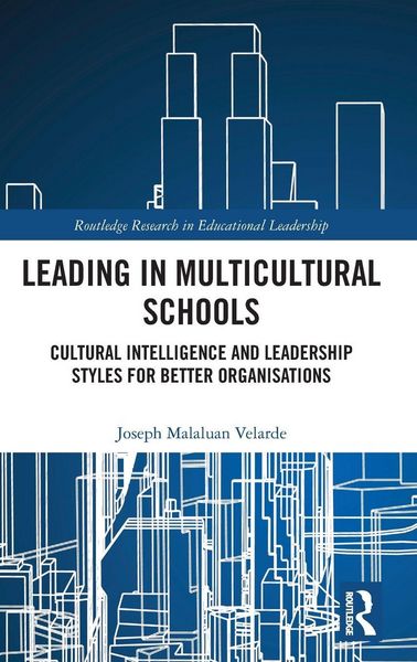 Produktbild: Leading in Multicultural Schools