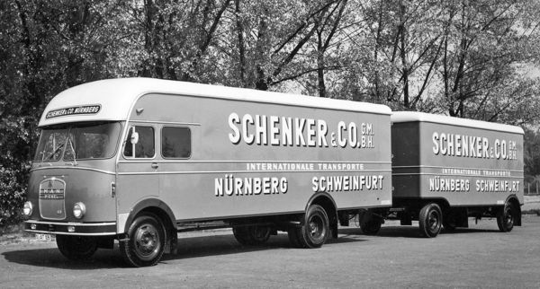 Produktbild: Regenberg, B: Jahrbuch Lastwagen 2025