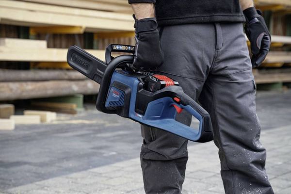 Produktbild: Bosch Professional GKE 18V-40 Akku Akku-Kettens&auml;ge Schwertl&auml;nge 360mm