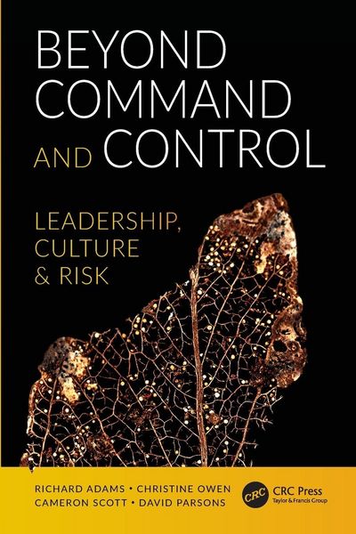 Produktbild: Beyond Command and Control