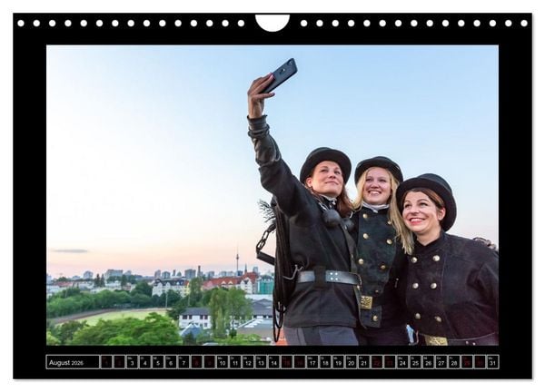 Produktbild: Schornsteinfeger in Berlin - Die Gl&uuml;cklichmacher (Wandkalender 2026 DIN A4 quer), CALVENDO Monatskalender