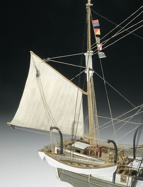 Produktbild: Revell 05458 Darwin's Historical Discovery Barque H.M.S. Beagle Schiffsmodell Bausatz 1:96
