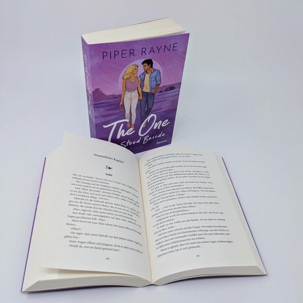 Produktbild: The One I Stood Beside