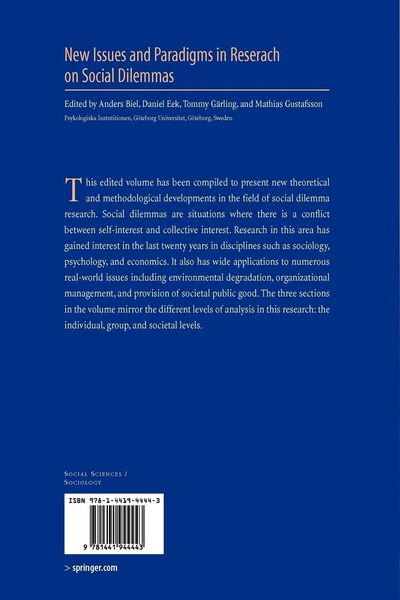 Produktbild: New Issues and Paradigms in Research on Social Dilemmas
