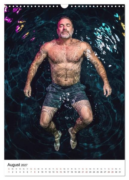 Produktbild: Floating Men - maskuliner K&ouml;rperbau in vollkommener Entspannung (Wandkalender 2027 DIN A3 hoch), CALVENDO Monatskalender