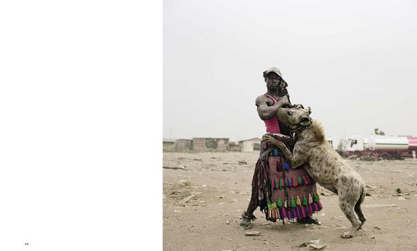 Produktbild: Pieter Hugo: Between the Devil and the Deep Blue Sea (dt.)