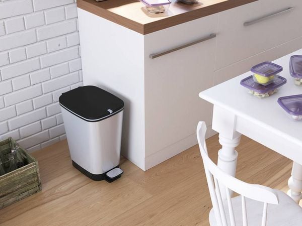 Produktbild: Curver CHIC BIN STYLE Abfallbeh&auml;lter M [25L], silber 272236 M&uuml;lleimer Kunststoff Silber 1 St.