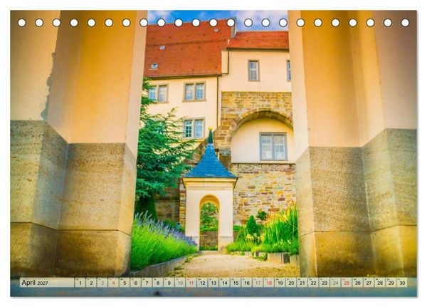 Produktbild: Leonberg - Altstadt in Abendstimmung (Tischkalender 2027 DIN A5 quer), CALVENDO Monatskalender