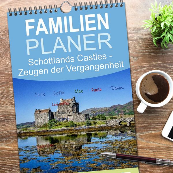 Produktbild: Familienplaner 2026 - Schottlands Castles - Zeugen der Vergangenheit mit 5 Spalten (Wandkalender, 21 x 45 cm) CALVENDO