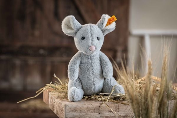 Produktbild: Steiff 056246 - Cheesy Maus, sitzend, hellgrau, Pl&uuml;sch, 19 cm