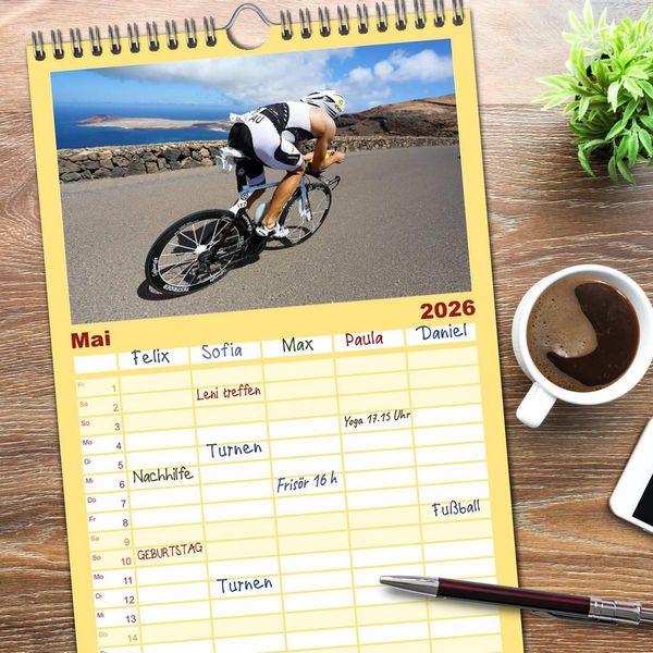 Produktbild: Familienplaner 2026 - TRIATHLON mit 5 Spalten (Wandkalender, 21 x 45 cm) CALVENDO