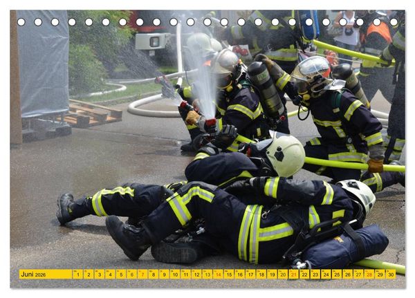 Produktbild: Die Feuerwehr. U.S. Firefighter im Einsatz (Tischkalender 2026 DIN A5 quer), CALVENDO Monatskalender