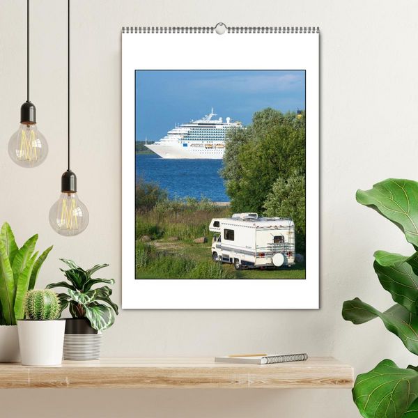 Produktbild: CAMPING-GL&Uuml;CK - Dein Urlaubsplaner (Wandkalender 2026 DIN A2 hoch), CALVENDO Monatskalender