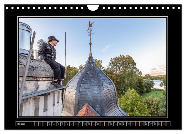 Produktbild: Schornsteinfeger &uuml;ber Berlin - Gl&uuml;ckseligkeit (Wandkalender 2026 DIN A4 quer), CALVENDO Monatskalender