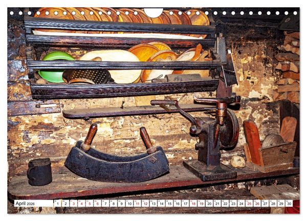 Produktbild: Tiroler Bauernh&ouml;fe Mal urig, mal feudal (Wandkalender 2026 DIN A4 quer), CALVENDO Monatskalender