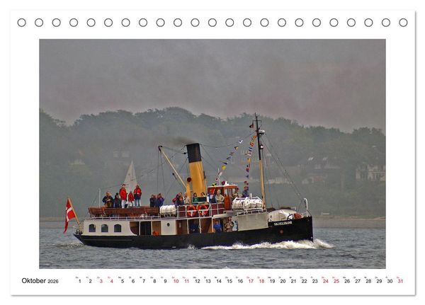 Produktbild: Rauchfahnen &uuml;ber der Ostsee - Schiffe unter Dampf (Tischkalender 2026 DIN A5 quer), CALVENDO Monatskalender