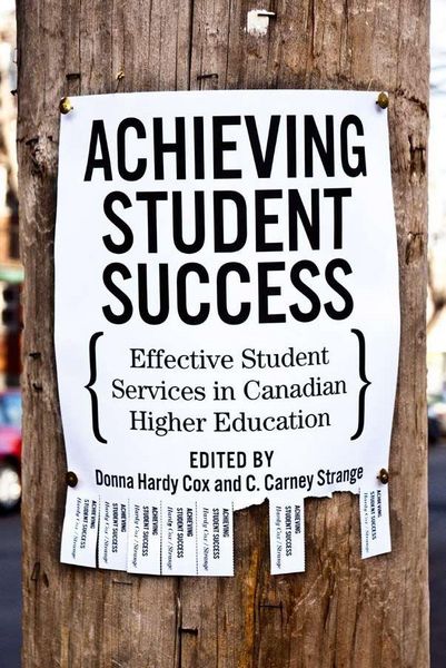 Produktbild: Achieving Student Success