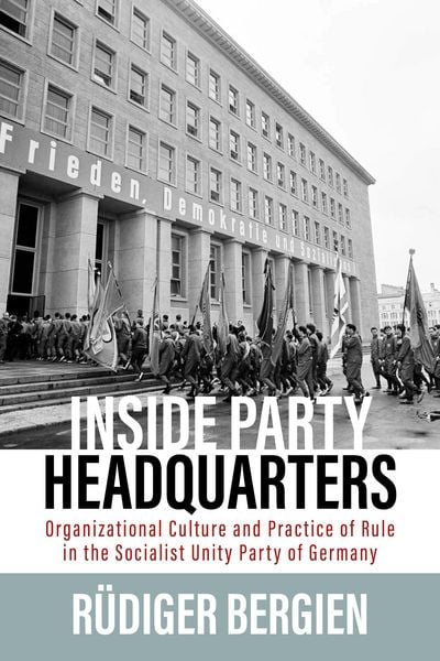 Produktbild: Inside Party Headquarters