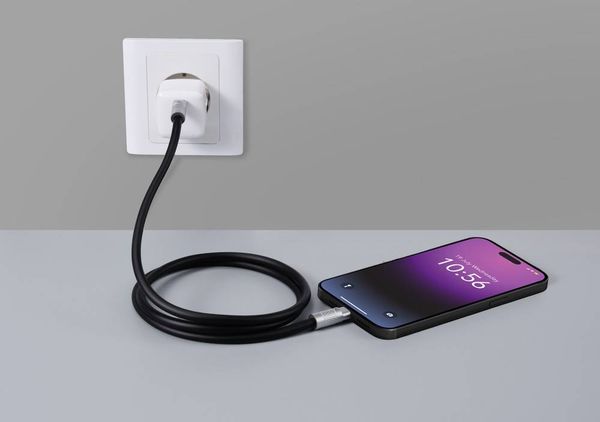 Produktbild: Renkforce USB-C&reg; Kabel USB 2.0 USB-C&reg; Stecker, USB-C&reg; Stecker 1.00m Schwarz RF-6056872
