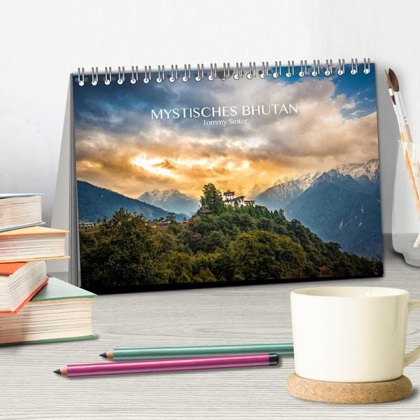 Produktbild: Mystisches Bhutan (Tischkalender 2026 DIN A5 quer), CALVENDO Monatskalender