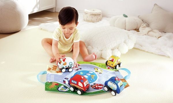Produktbild: Pl&uuml;schauto-Set mit R&uuml;ckziehmotor