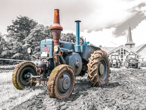 Produktbild: CALVENDO Puzzle Oldtimer Trecker Lanz Bulldog 1000 Teile Lege-Gr&ouml;&szlig;e 64 x 48 cm Foto-Puzzle Bild von Andrea Dreegmeyer