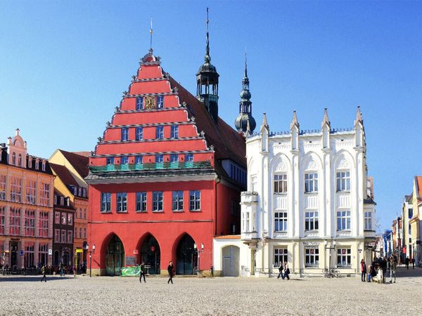 Produktbild: CALVENDO Puzzle Hansestadt Greifswald in Mecklenburg-Vorpommern | 1000 Teile Lege-Gr&ouml;&szlig;e 64x48cm Foto-Puzzle f&uuml;r gl&uuml;ckliche Stunden