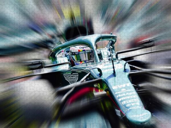 Produktbild: CALVENDO Puzzle Der viermalige Weltmeister Sebastian Vettel aus Deutschland startete 2021 erstmals f&uuml;r das britische Team Aston Martin. | 1000 Teile L