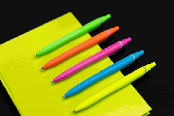 Produktbild: Schneider Kugelschreiber Reco neon, Mine blau, 6er Set