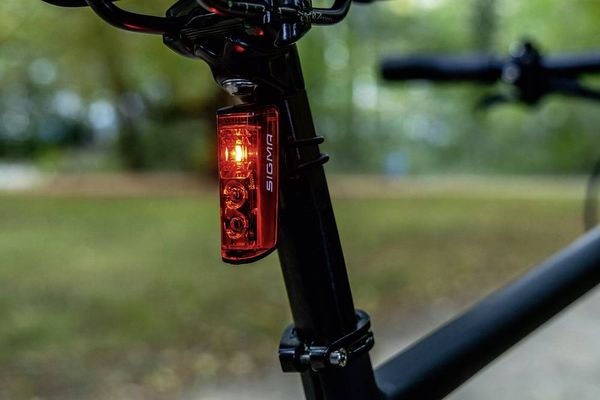 Sigma Fahrradbeleuchtung Set AURA 80 FL / Blaze Set LED akkubetrieben Schwarz