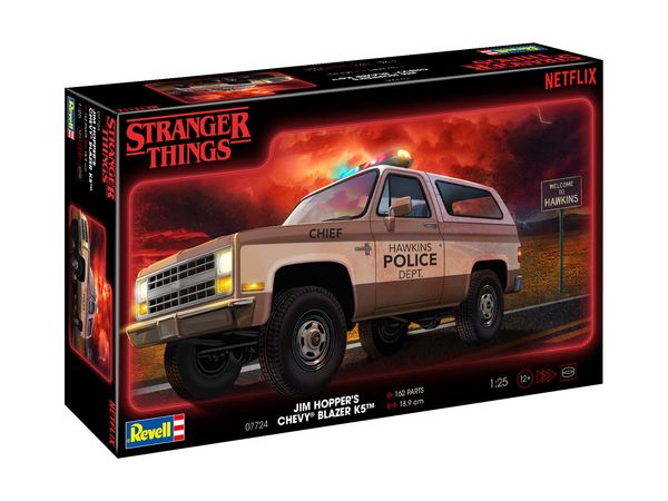 Produktbild: Revell 07724 Stranger Things Jim Hopper&acute;s Chevy&reg; Blazer K5&trade; Automodell Bausatz 1:25