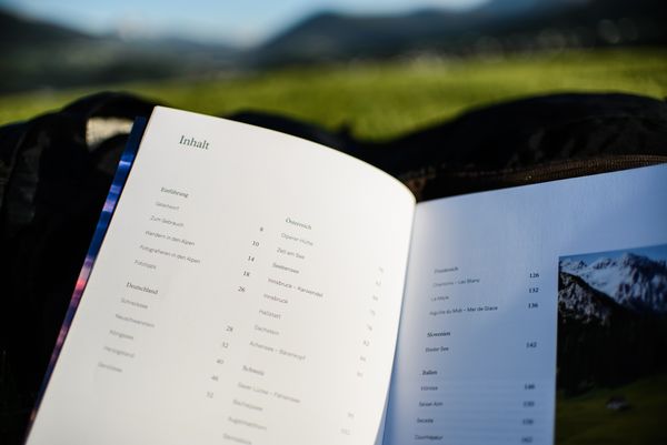 Produktbild: Mountain Moments: Die sch&ouml;nsten Fotospots und Wanderungen in den Alpen