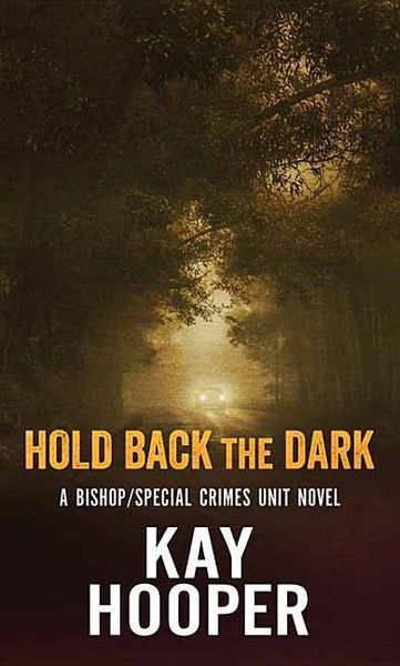 Produktbild: Hold Back The Dark