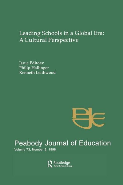 Produktbild: Leading Schools in a Global Era